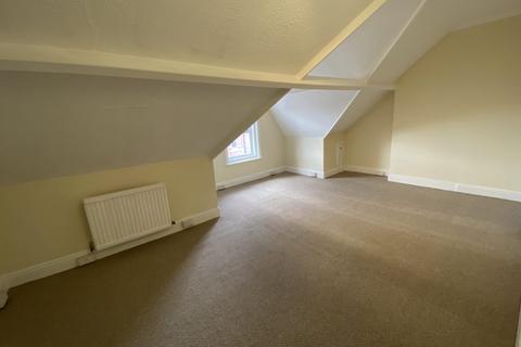 4 bedroom maisonette to rent, Christchurch Road