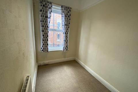 4 bedroom maisonette to rent, Christchurch Road