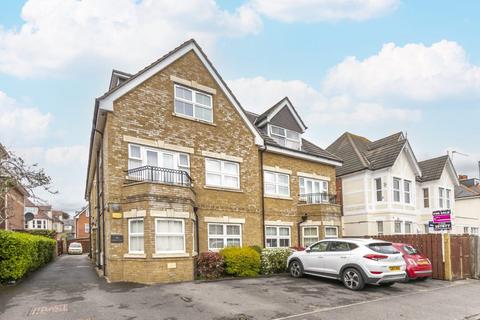 1 bedroom flat to rent, Sandown House, Westby Road