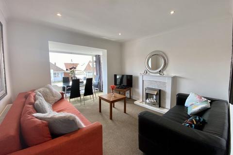 3 bedroom apartment to rent, Southbourne Overcliff Drive