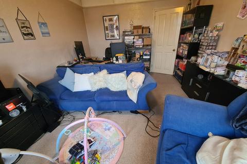 2 bedroom flat to rent, Chatsworth Road, Bournemouth