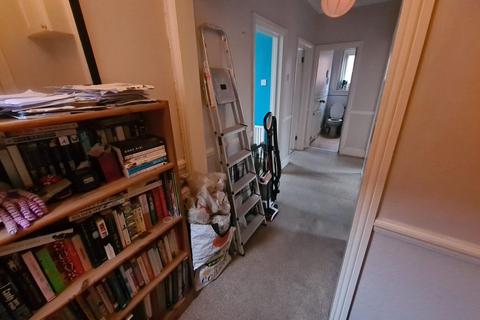 2 bedroom flat to rent, Chatsworth Road, Bournemouth
