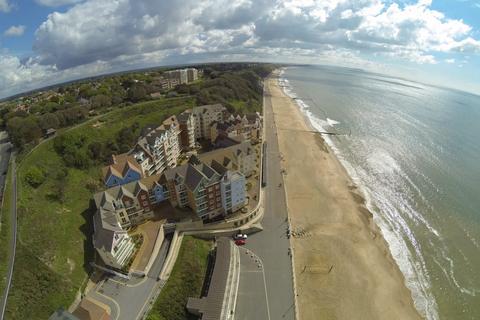 2 bedroom apartment to rent, Honeycombe Beach, Bournemouth