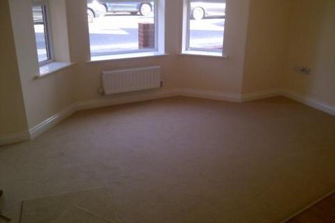 1 bedroom flat to rent, Alice Court, Holdenhurst Road