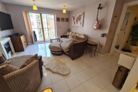2 bedroom flat to rent, Honeycombe Beach, Boscombe