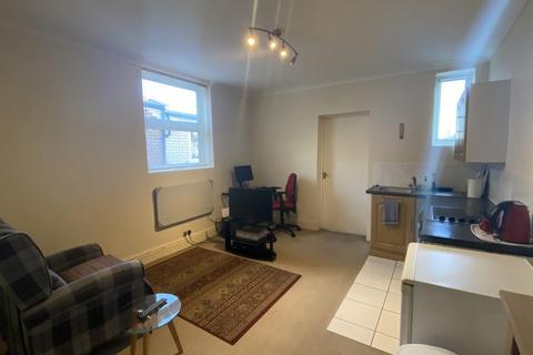 1 bedroom flat to rent, Christchurch Road, Pokesdown