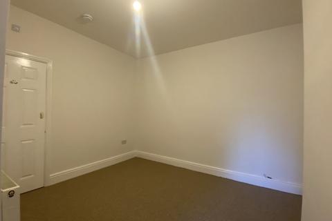 1 bedroom flat to rent, Christchurch Road, Pokesdown