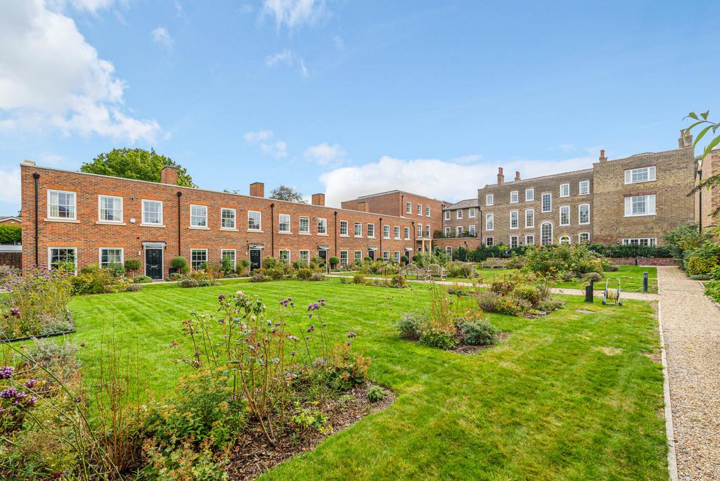 Ham Common, Richmond, TW10 2 bed retirement property for sale £1,100,000