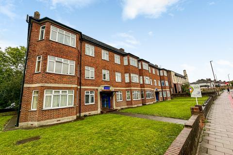 2 bedroom flat to rent, Royal Court, Court Road, Eltham, SE9