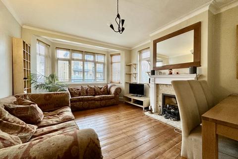 2 bedroom flat to rent, Royal Court, Court Road, Eltham, SE9