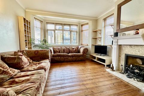 2 bedroom flat to rent, Royal Court, Court Road, Eltham, SE9