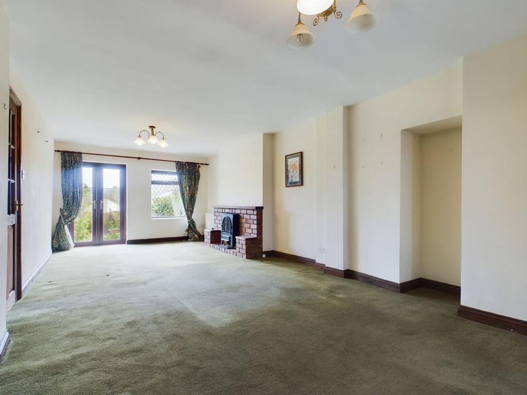 Worcester Street, Brynmawr, NP23 3 bed terraced house for sale £180,000