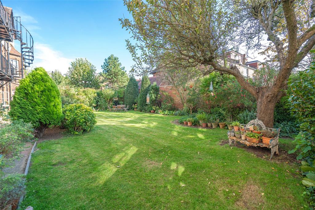 Communal Gardens C