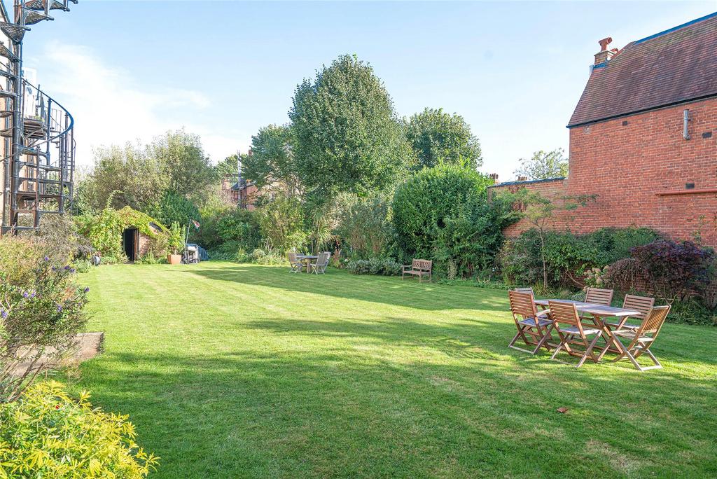 Communal Gardens B