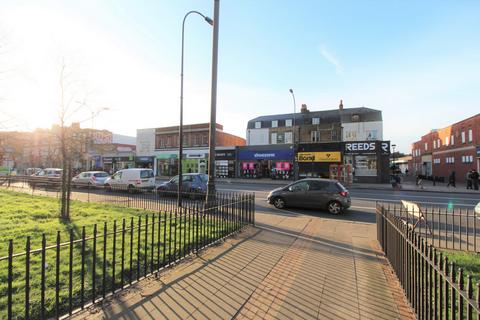 2 bedroom flat to rent, Rushey Green, Catford, SE6