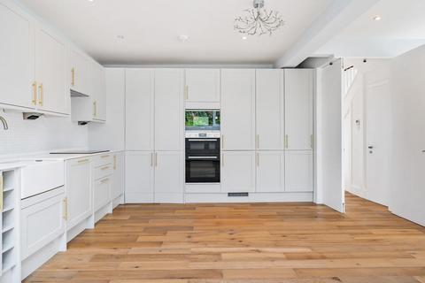 10 Horniman Drive, London, SE23 3BJ