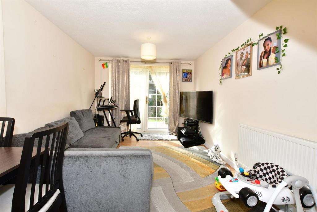 Mapleton Road, Chingford 2 bed semidetached house £375,000