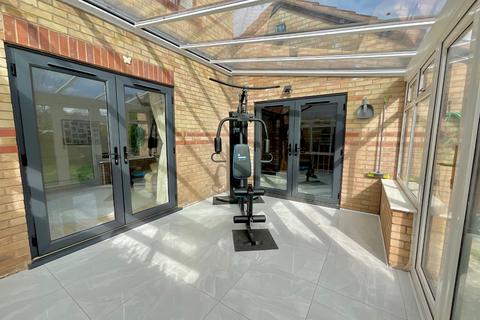 undefined, Charnwood Close, Daventry, NN11 9TW