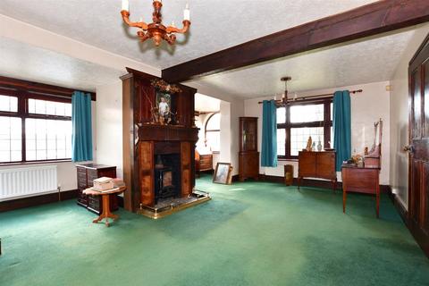 15 Mill Lane, Rustington, Littlehampton, BN16 3ED