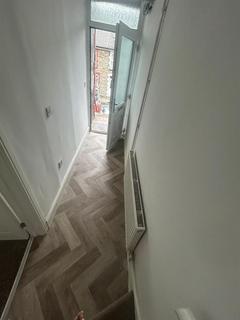 3 bedroom terraced house to rent, Park Street, Penrhiwceiber
