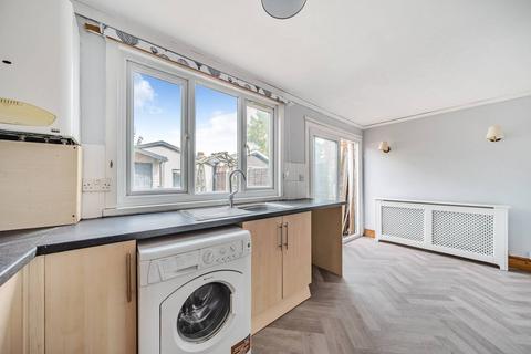 86 Hampton Road, London, E4 8NR