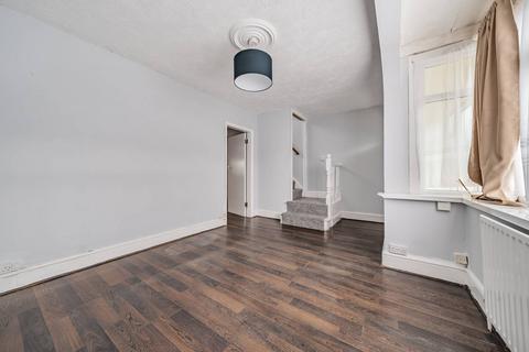 86 Hampton Road, London, E4 8NR
