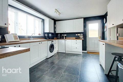 42 Collier Close, Ely, CB6 3WX