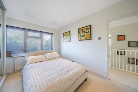 4 bedroom semi-detached house for sale, Benhurst Gardens, South Croydon, CR2