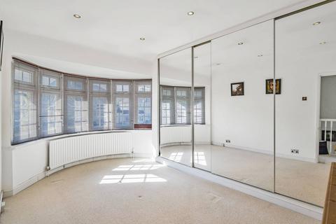 138 Benhurst Gardens, South Croydon, CR2 8NW