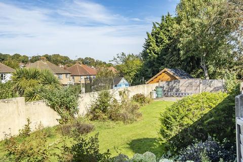 138 Benhurst Gardens, South Croydon, CR2 8NW