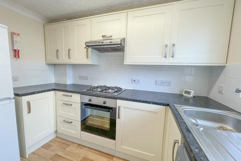 2 bedroom terraced house to rent, 14 Walton Close, Fordham