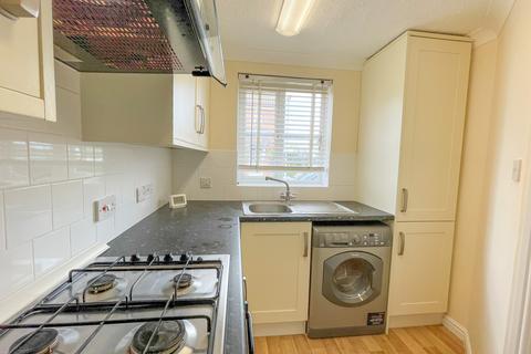 2 bedroom terraced house to rent, 14 Walton Close, Fordham