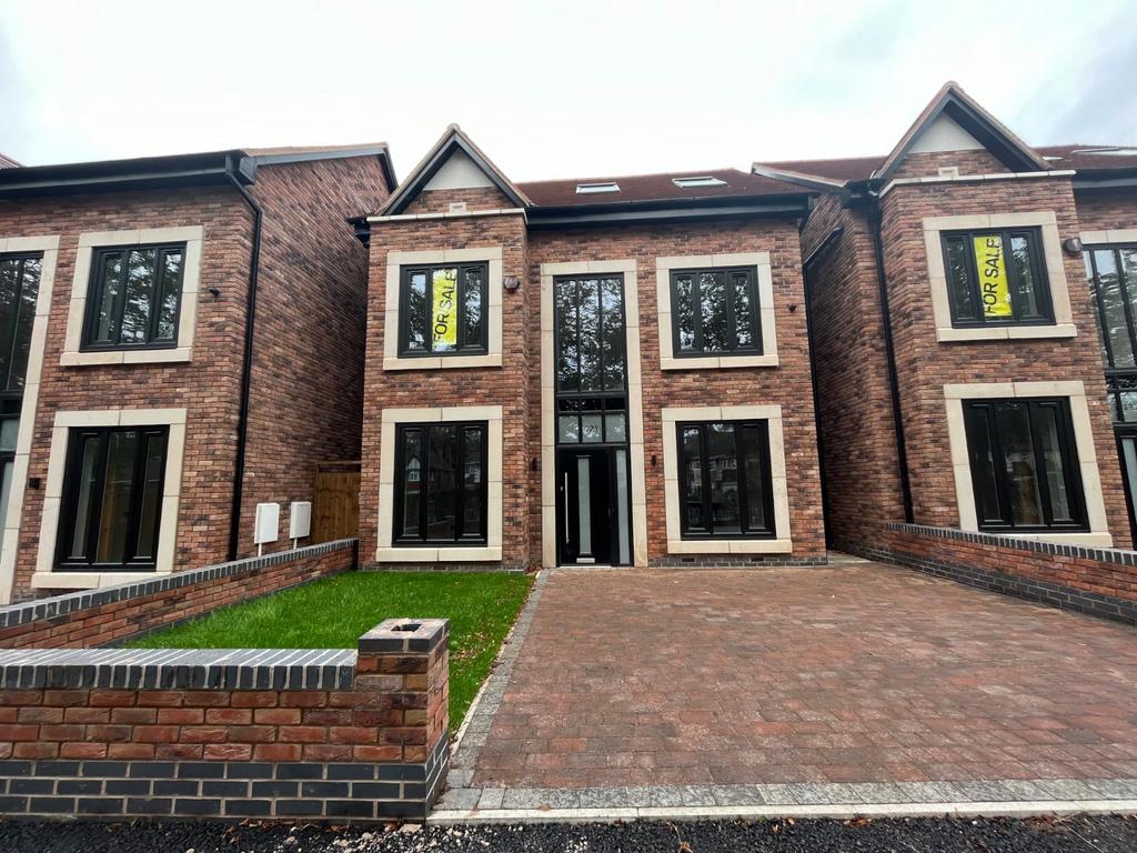 Coleshill Road, Birmingham, West Midlands, B36 5 bed detached house to