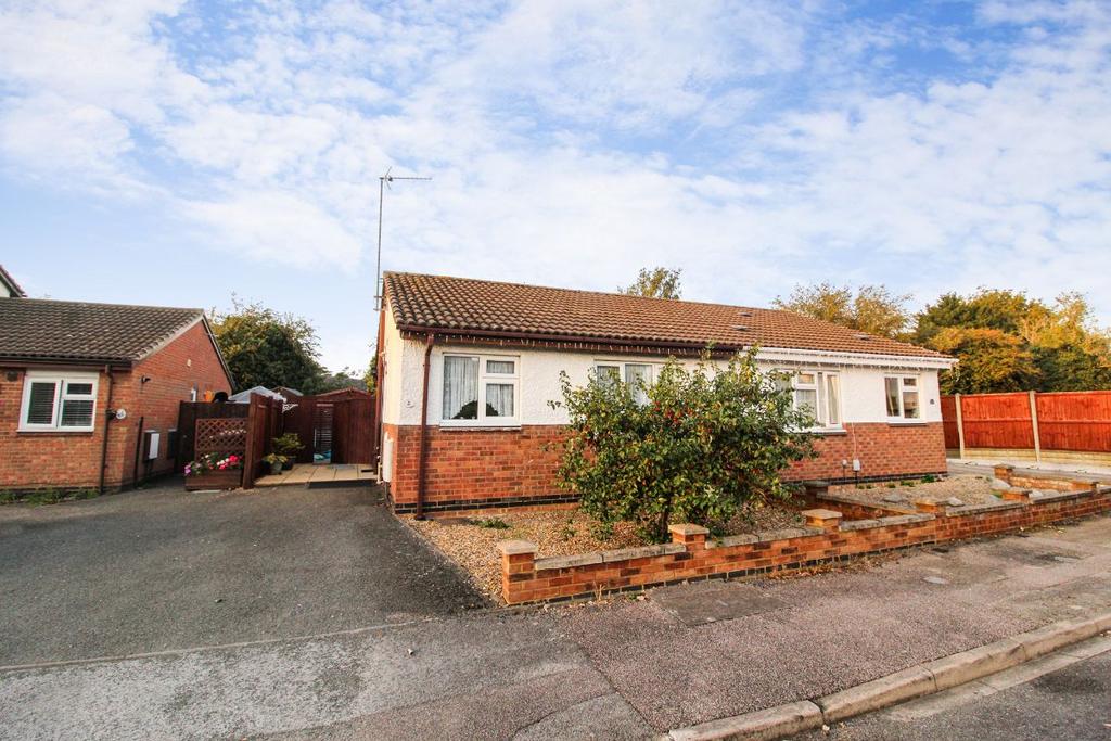 Tinsley Close, Clapham 2 bed bungalow for sale £240,000