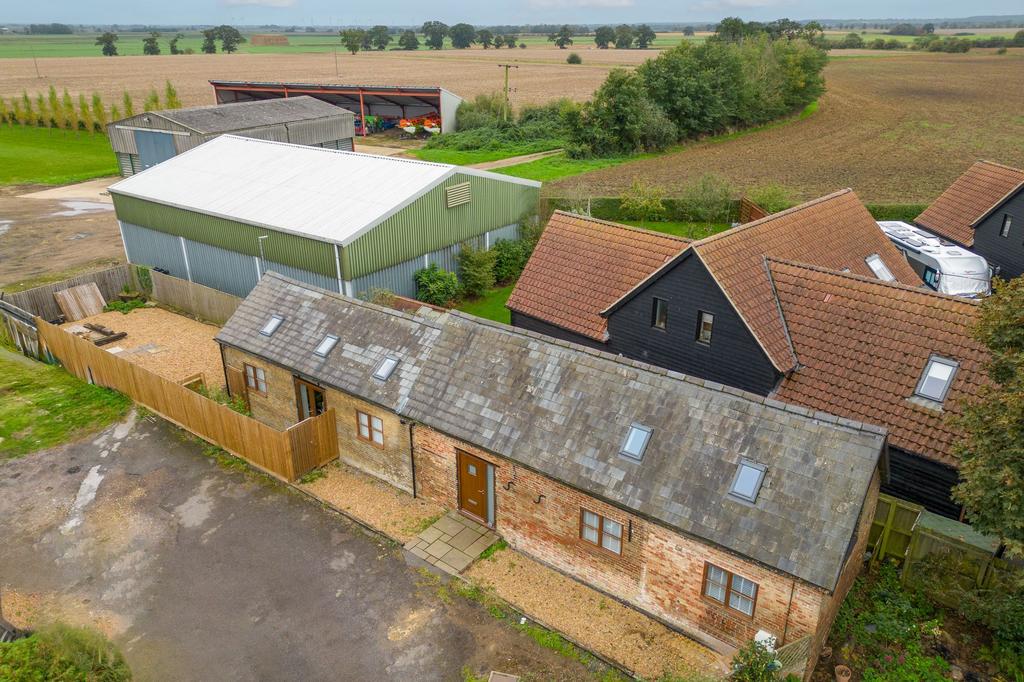 Ramsey Road, Ramsey Forty Foot, Cambridgeshire. 3 bed barn conversion