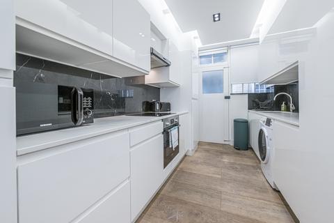 2 bedroom flat for sale, Seymour Place, London W1H
