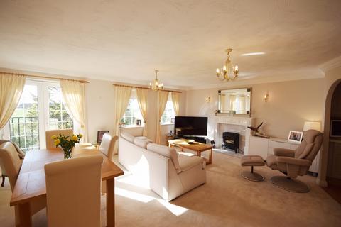 2 bedroom apartment for sale - Sunningdale Court, Lytham St. Annes, Lancashire, FY8