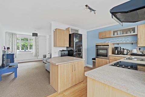 11 Friars Croft, Netley Abbey, Southampton, SO31 5PZ