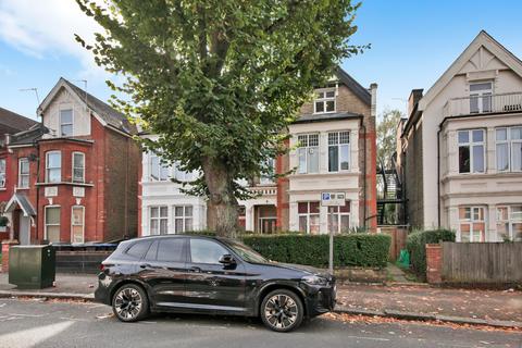 15a Park Avenue, London, NW2 5AN