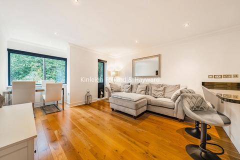 Flat 5, Samphire House, 39 Old Hill, Chislehurst, BR7 5NA