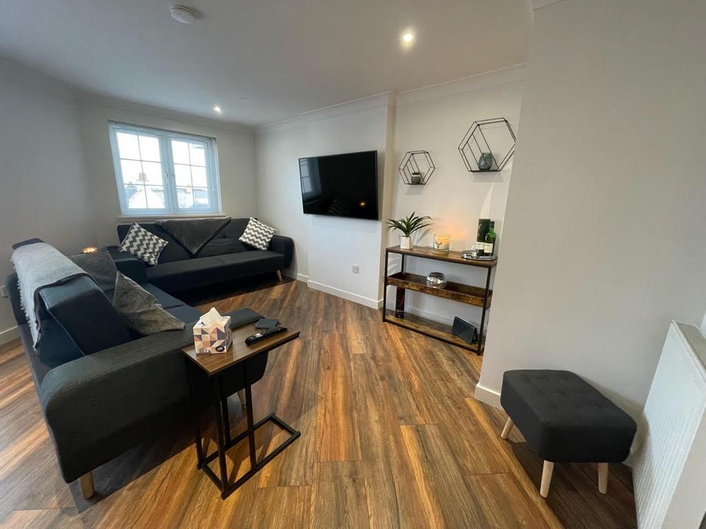 Irvine - 2 bedroom apartment to rent