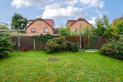 60 Sopwith Close, Kingston Upon Thames, KT2 5RN