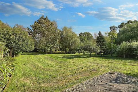 Brooklands Burrows Lane, Verwood, BH31 7PH