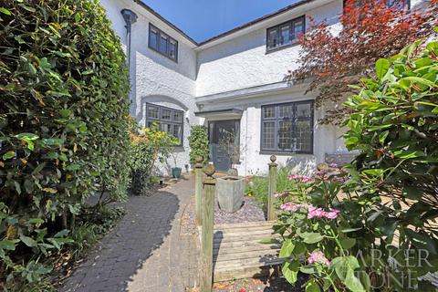5 bedroom country house to rent, Winter Hill, Cookham Dean, SL6