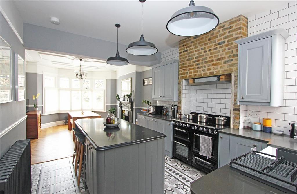 Reception/Kitchen