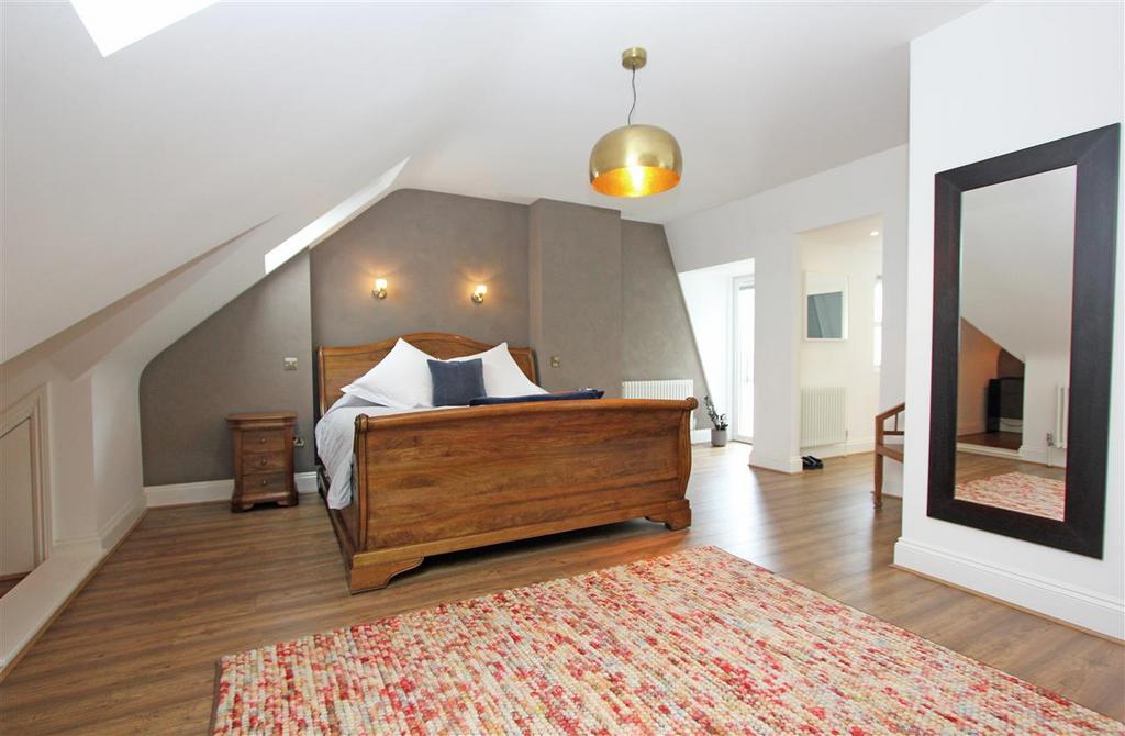 Bedroom 5- Loft