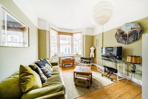 109b Tressillian Road, London, SE4 1XZ