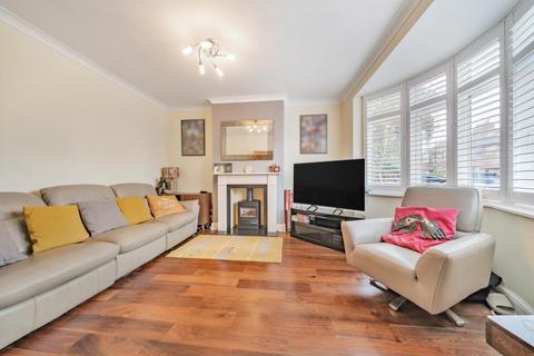 16 Arthur Road, New Malden, KT3 6LX