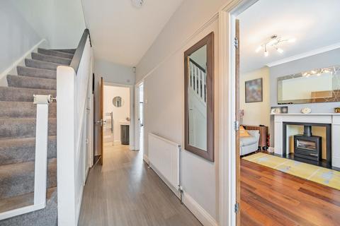 16 Arthur Road, New Malden, KT3 6LX
