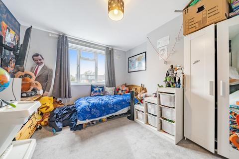16 Arthur Road, New Malden, KT3 6LX